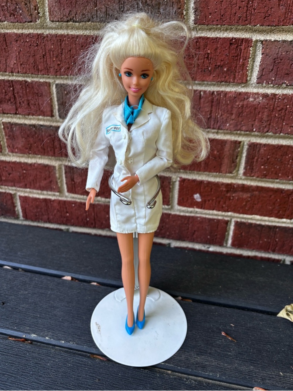 Vintage Talking Dentist Barbie works 1997 doll